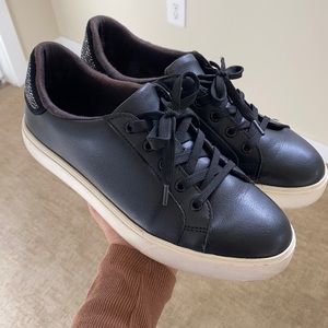 BLACK LEATHER SNEAKERS